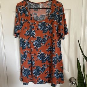 LuLaRoe Perfect T